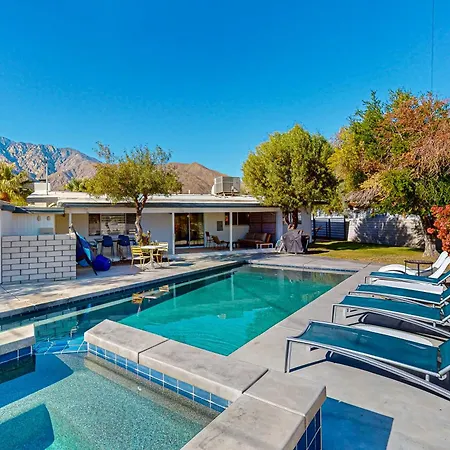 Palm Springs Oasis - 68660 Vila